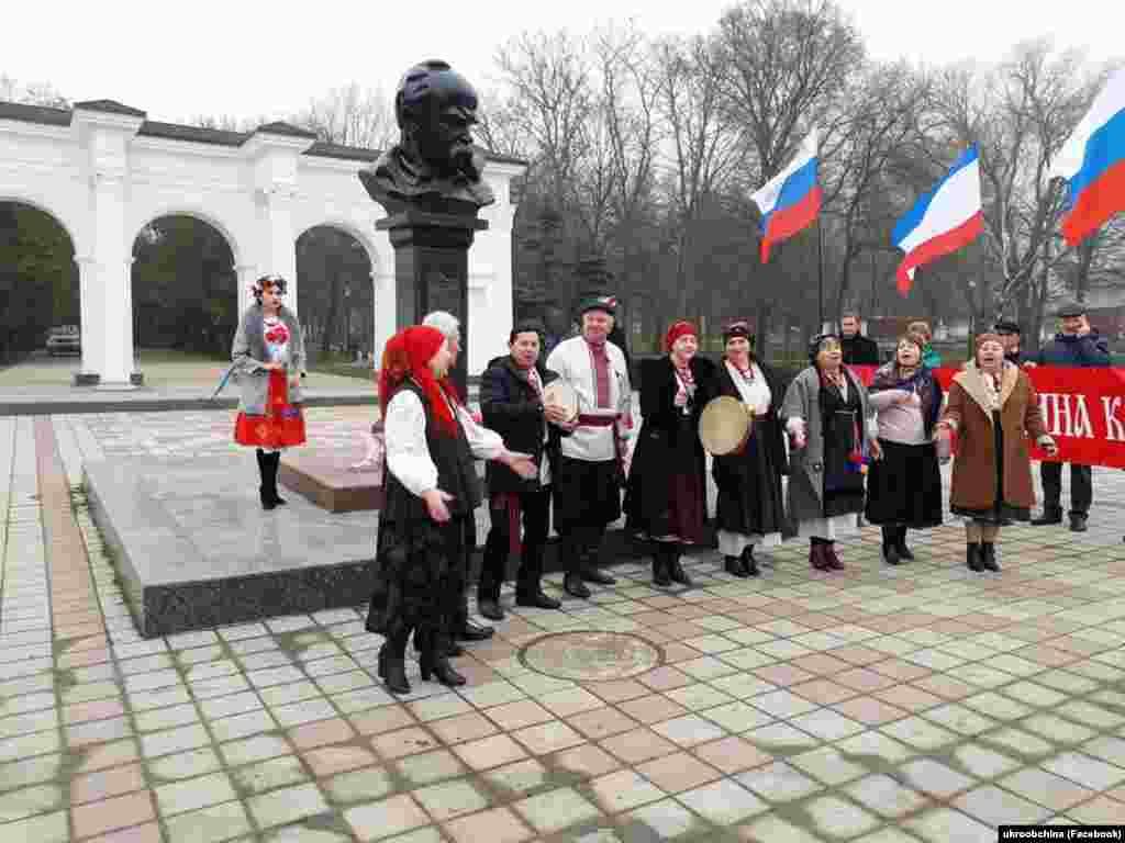 У той же час, проросійська організація «Українська громада Криму», отримала дозвіл на проведення мітингу