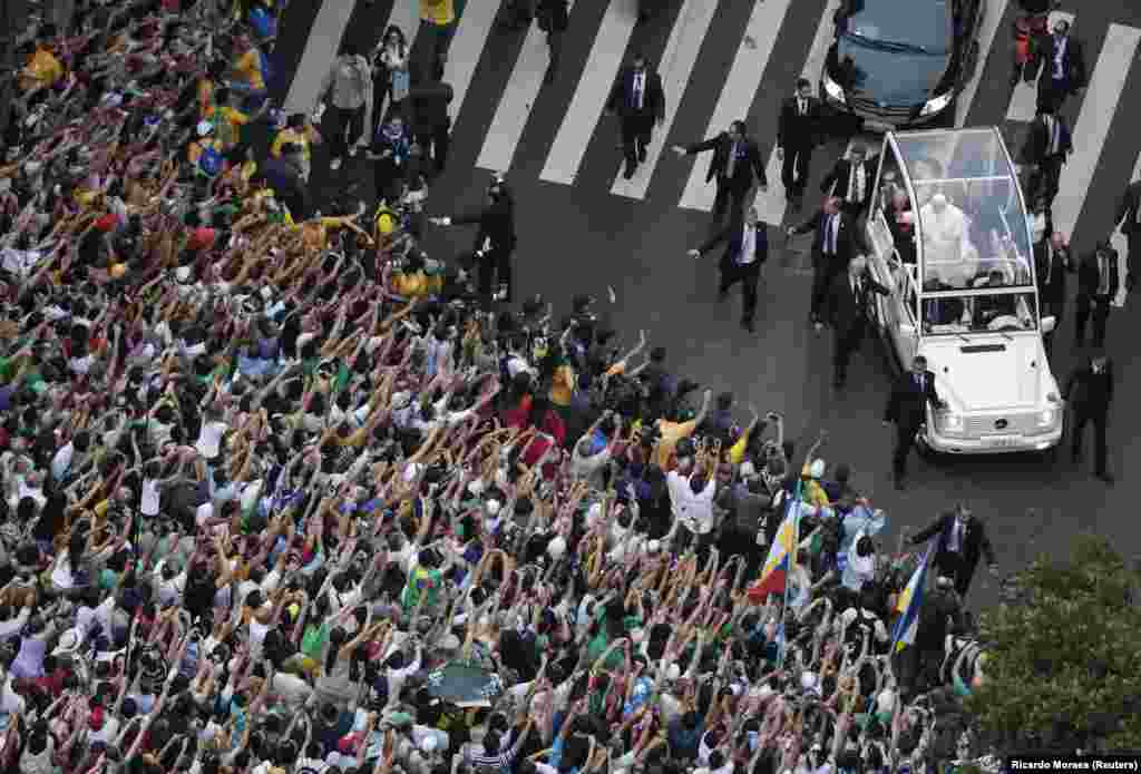 Brazil - Papa Franjo u posjeti Rio de Janeiru, 22. juli 2013. Foto: REUTERS / Ricardo Moraes