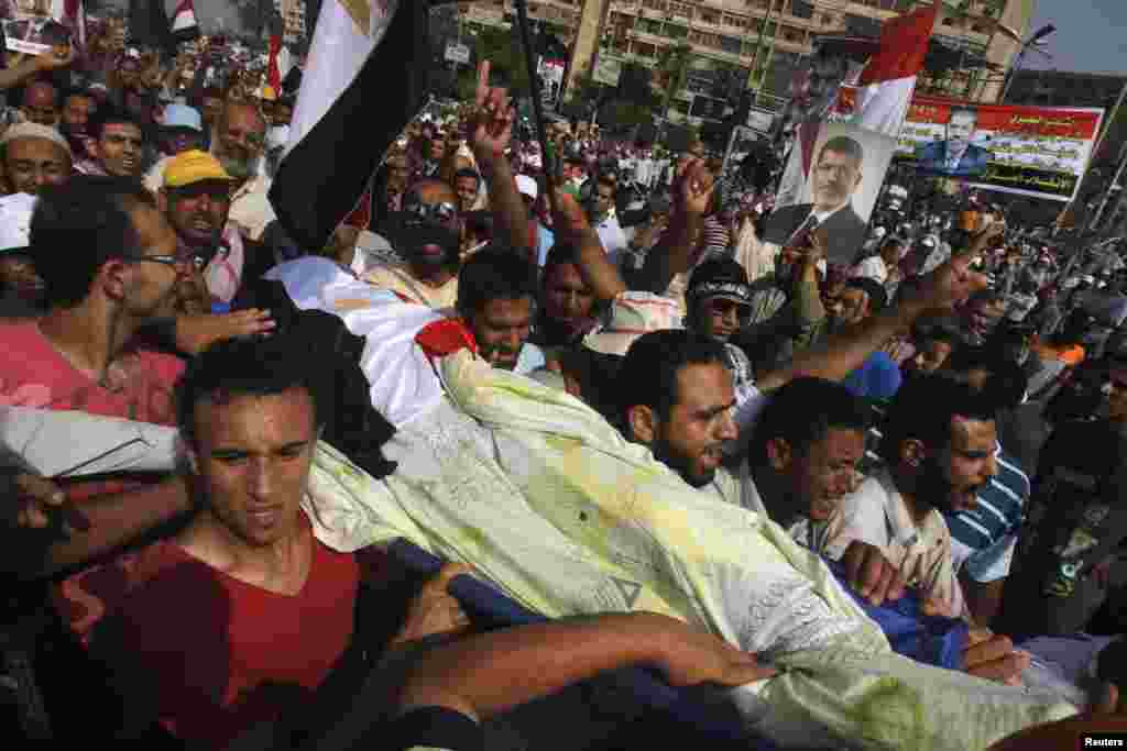 Kairo, 8. juli 2013. Foto: REUTERS / Khaled Abdullah
