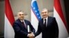 Orbán Viktor és n Savkat Mirzijojev üzbég államfő az Üzbég-Magyar Burgonyakutató Központ avatása után Taskentben, 2021. március 30-án