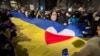 У столиці Польщі кілька тисяч людей вийшли на акцію на підтримку України