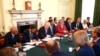 Kés a hátba – kik azok az asztalnál, akik főnökük, Boris Johnson helyére pályáznak?