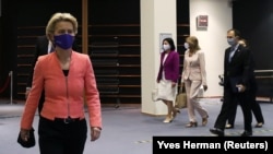 Președinta Comisiei Europene, Ursula Von Der Leyen, sosind la Parlamentul European, Bruxelles, Belgia