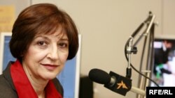 دادگاهی در ايران نازی عظيما، گزارشگر راديو فردا را به اتهام تبليغ عليه نظام به يک سال حبس تعزيری محکوم کرده است.( عکس: رادیو اروپای آزاد/ رادیو آزادی)
