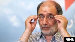 حسين علايی از فرماندهان پيشين نيروی دريايی سپاه پاسداران.