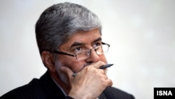 علی مطهری گفته که باید خبرنگاری که بتواند پمپئو را به چالش بکشد، با وزیر امورخارجه آمریکا مناظره کند.