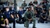 Proteste în SUA: Trump promite să pună capăt violențelor cu orice mijloace „civile și militare”