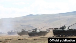 Զորավարժություններ «Ալագյազ» հրաձգարանում, արխիվ։