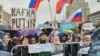 Москва митингдердин кучагында