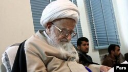 آیت الله صافی گلپایگانی، مرجع تقلید ساکن قم