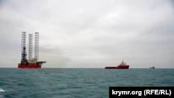 Платформы «Черноморнефтегаза» в Черном море, архивное фото