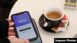 În România se cere deja certificatul Covid pentru accesul în restaurante sau cafelenele, Timișoara, septembrie 2021.