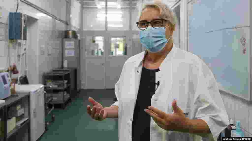 Genoveva Cadar, medicul șef ATI de la „Marius Nasta” îi îndeamnă pe oameni să se protejeze în continuare chiar dacă se vaccinează.