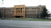 Недостастува комуникација меѓу пратениците и новинарите 