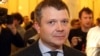 За даними ДБР, Костянтин Жеваго використовував гелікоптер в особистих цілях під час перебування на території України.