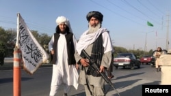 Criza din Afganistan continuă, în timp ce comunitatea internațională încearcă să finalizeze evacuările de urgență 