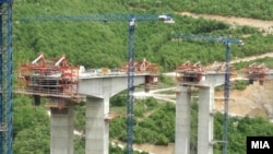 Ndërtimi i urës në autostradën Kërçovë-Ohër.