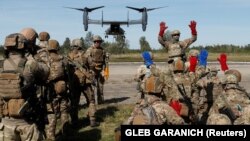 Ukrainian and U.S. soldiers train during Rapid Trident 2020 drills near Lviv, Ukraine, on September 19, 2020.