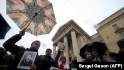 Жоғалған оппозициялық саясаткерлерді еске алу акциясы. Минск, 7 қараша 2016 жыл
.