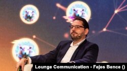 Tilesch György mesterséges-intelligencia szakértő szerint az Egyesült Államok államigazgatási MI programját akár Magyarország is átvehetné.