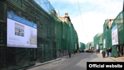 Отрезок проспекта от площади Воронцова до здания Грузинской почты будет переделан в пешеходную зону. На этой территории откроется множество баров и кафе