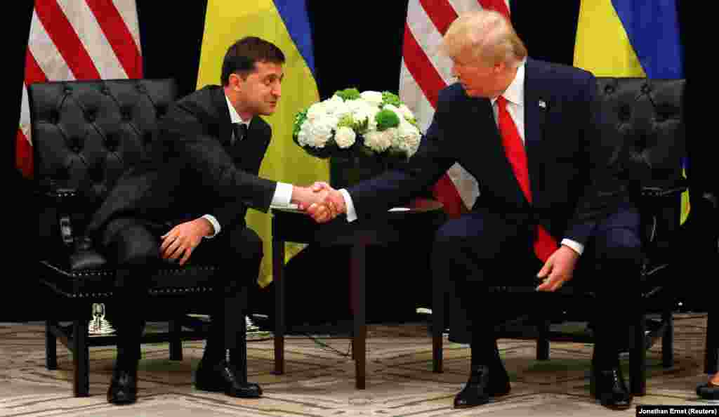 Президент України Володимир Зеленський (ліворуч) і президент США Дональд Трамп. Нью-Йорк, 25 вересня 2019 року БІЛЬШЕ ПРО ЦЕ