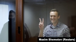 Алексей Навальный сот залында.