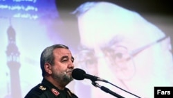 سرتيپ ابراهيم جبارى بارها از اصلاح طلبان و مسئولان دولت محمد خاتمى به عنوان عوامل «نفوذى بيگانه» ياد كرده و بر ضرورت برخورد جدى تر و شديدتر با مخالفان و منتقدان حكومت تصريح كرده است.