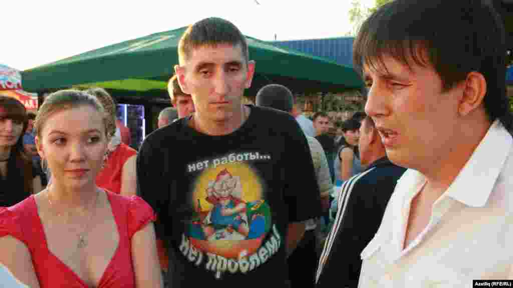 Контактта “Булгария” төркеме булдырып корбаннарны искә алу чарасына үз өлешен керткән яшьләр