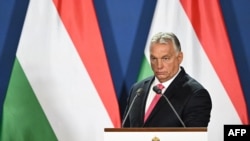 Orbán Viktor egy sajtótájékoztatón a Karmelita kolostorban 2024. szeptember 12-én