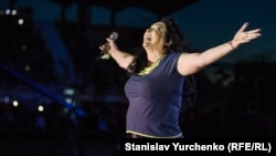 Співачка Лоліта Мілявська на концерті в анексованому Криму, 27 липня 2015 