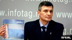 Victor Surucean (Amnesty International Moldova)