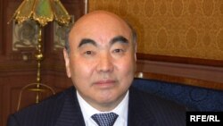 Асқар Ақаев.