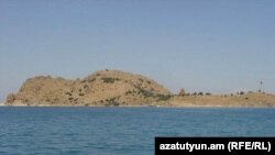 Աղթամար կղզին Վանա լճում