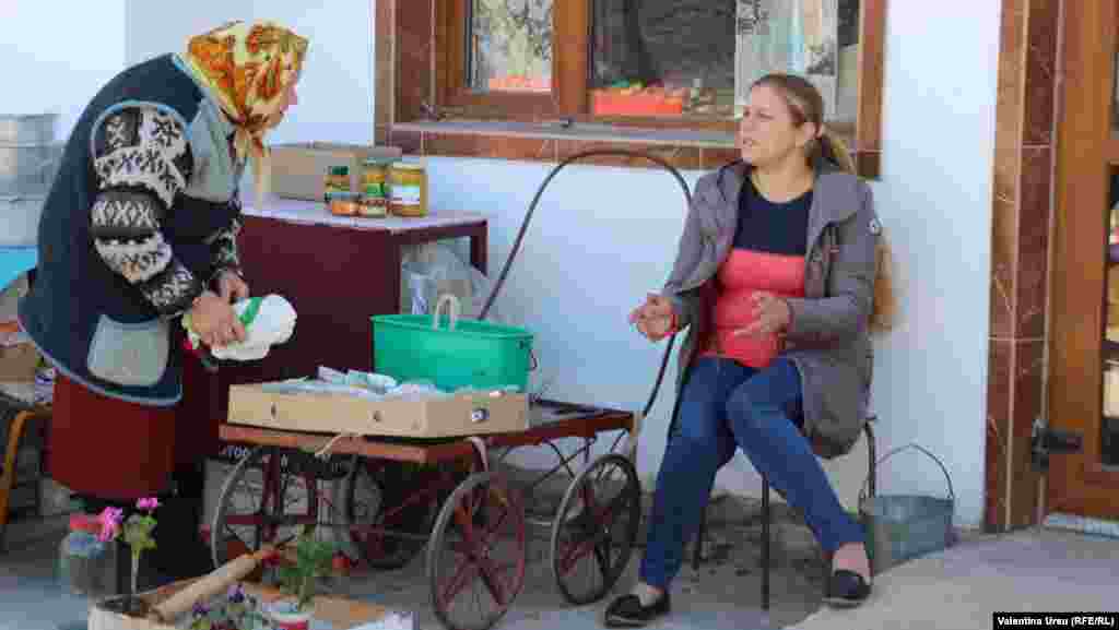 Moldova - people in Ungheni city