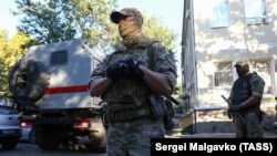 Російські силовики почали затримувати кримськотатарських активістів