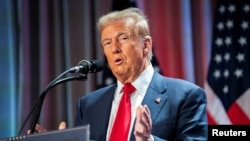 Дональд Трамп назвав президента України Володимира Зеленського «диктатором без виборів», який ризикує втратити свою країну, якщо не буде «рухатися швидко». 