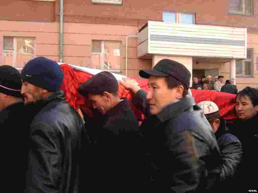 Жарқырап туған Таңшолпаны - жас актриса Шолпанның сапары Астанада аяқталды. - Последний путь молодой актрисы Шолпан. Шолпан - утренняя звезда, Венера, в переводе с казахского языка.