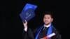 Fatlum Kryeziu, i diplomuar në drejtimin Sociologji, ende është në kërkim të një vendi pune. 