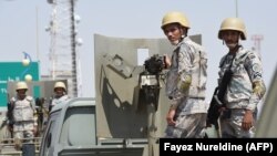 گارد مرزی عربستان در نزدیکی یک گذرگاه مرزی با یمن در جیزان/ استان جنوبی جیزان چند روز پیش هدف موشک حوثی‌ها قرار گرفته بود.
