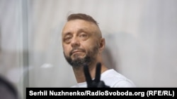 Обвинувачуваний у вбивстві журналіста Павла Шеремета Андрій Антоненко, який майже рік залишається за ґратами