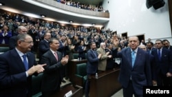 Էրդողանը Թուրքիայի խորհրդարանում, արխիվ