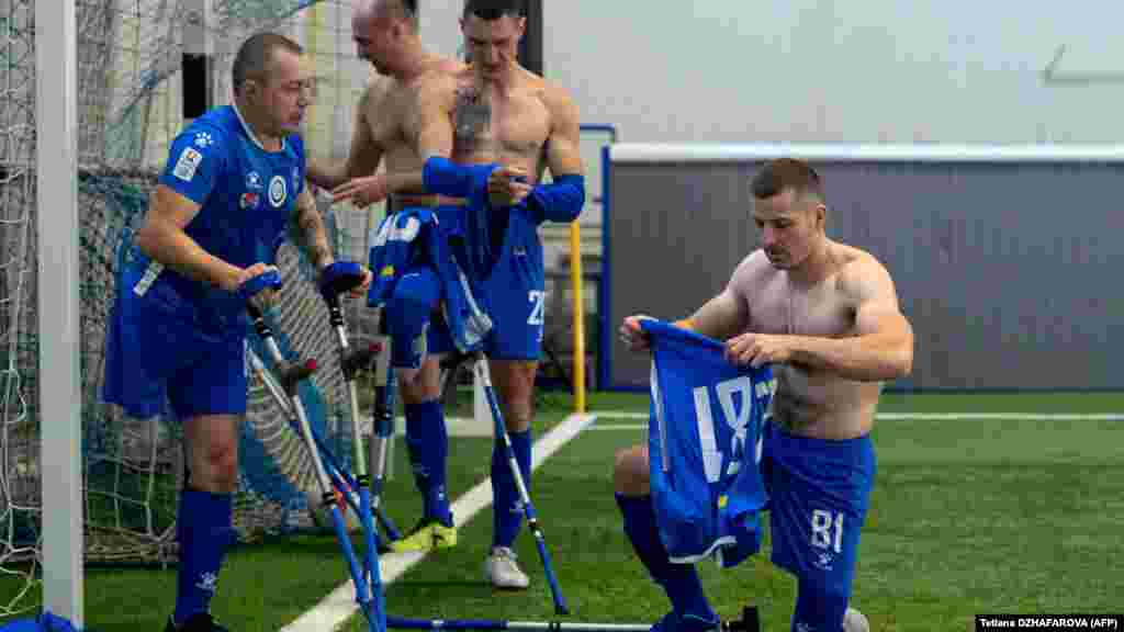 A végtaghiányos futballnak sajátos szabályai vannak, például nincs les, a játékosok nem viselhetnek protézist, csak mankót használhatnak
