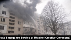 Pasojat e sulmit të Rusisë në Sumi të Ukrainës, më 25 mars.