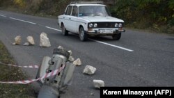 Rakéta maradványai Hegyi-Karabah Susa városában 2020. október 31-én.