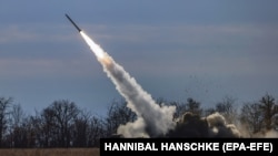 Цей пакет допомоги передбачає надання Україні ракет більшої дальності для раніше наданих систем HIMARS