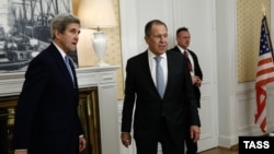 Германия - Госсекретарь США Джон Керри (слева) и министр иностранных дел России Сергей Лавров, Гамбург, 8 декабря 2016 г.