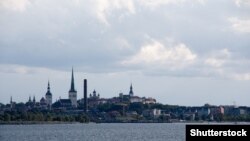 Столиця Естонії Таллінн з боку Балтійського моря, фото ілюстративне