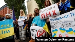 Manifestația „Mariupol este Ucraina" împotriva așa-ziselor referendumuri ilegale ale Rusiei în părțile din Ucraina ocupate de Rusia, Kiev, 24 septembrie 2022