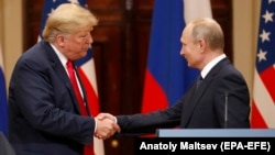 АКШ менен Орусиянын президенттери Дональд Трамп жана Владимир Путин Хелсинкидеги жолугушууда. 16-июль, 2018-жыл.